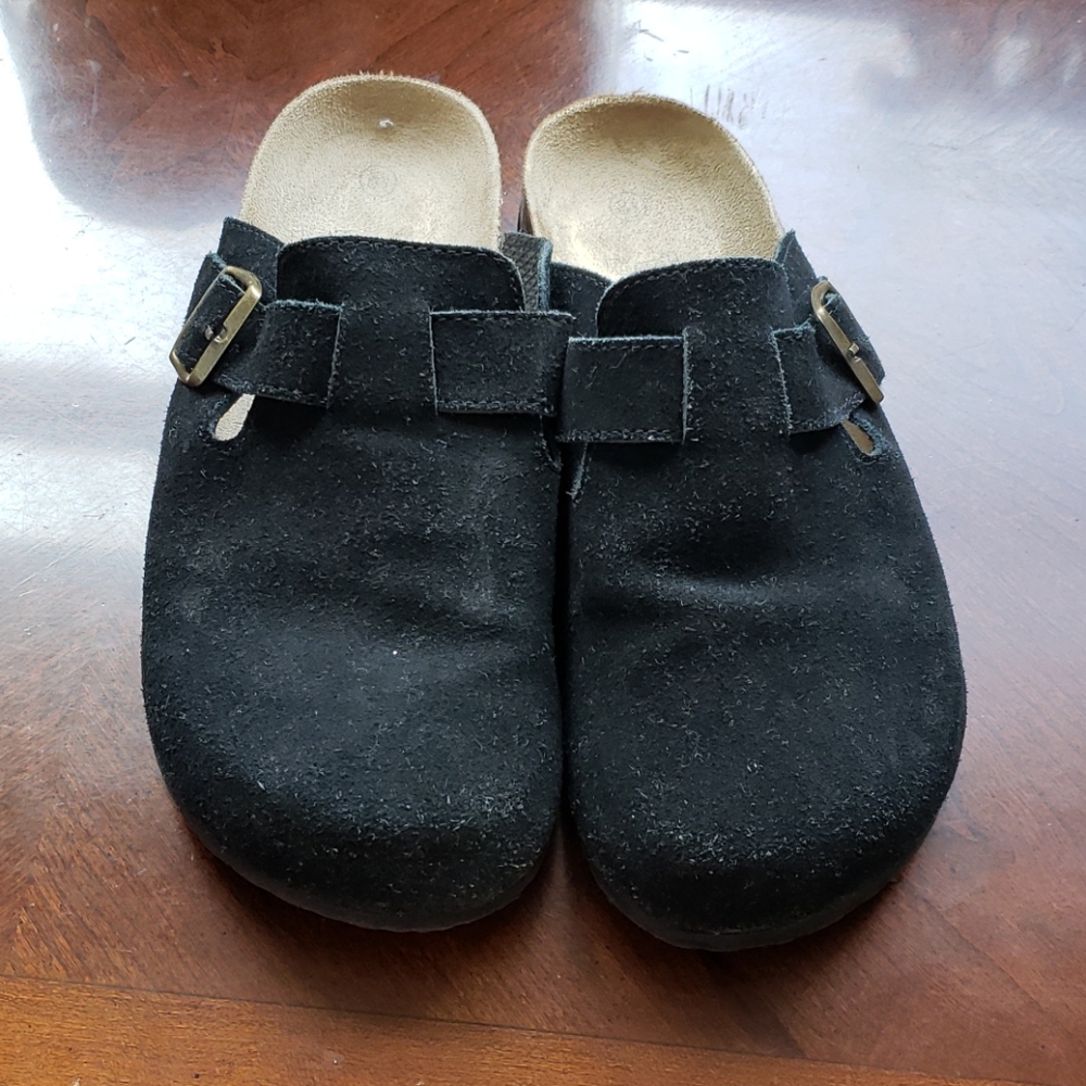 Clogs